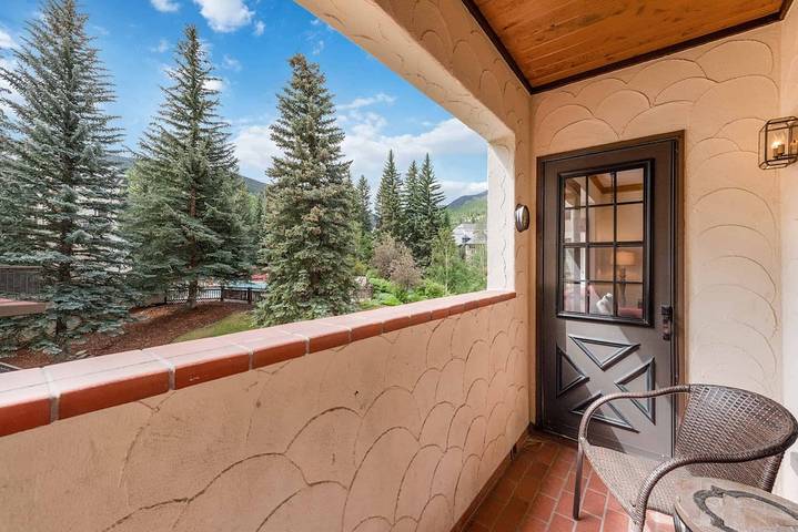 Vacation rental for 8 people, with hot tub and balcony as well as pool in Beaver Creek