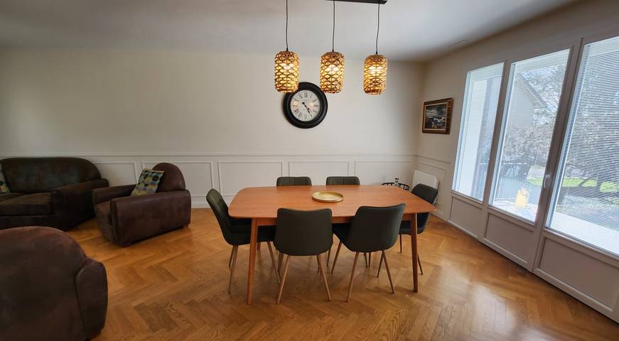 Gîte pour 6 personnes, avec terrasse et jardin, animaux acceptés à Entrains-sur-Nohain