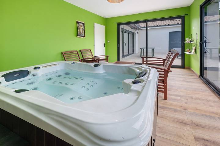 Relax e tranquillità a Coulounieix-Chamiers – Casa con piscina e spa in Coulounieix-Chamiers, Périgord Blanc