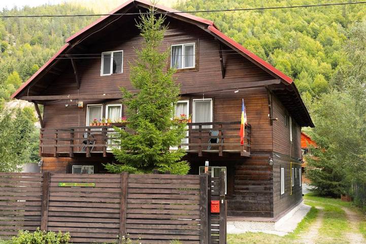 Chambre d’hôte pour 2 personnes, avec Jacuzzi et Terrasse ainsi que Jardin et Piscine à Alba (Romania)