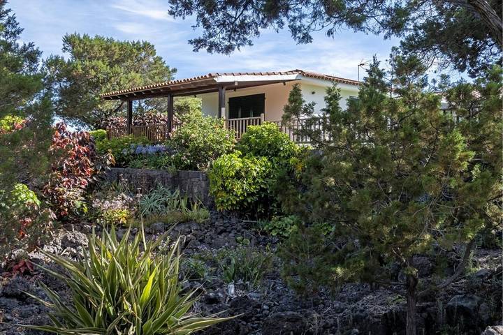 Casa rural para 8 personas, con Balcón y Terraza además de Jardín y Vistas en Garachico