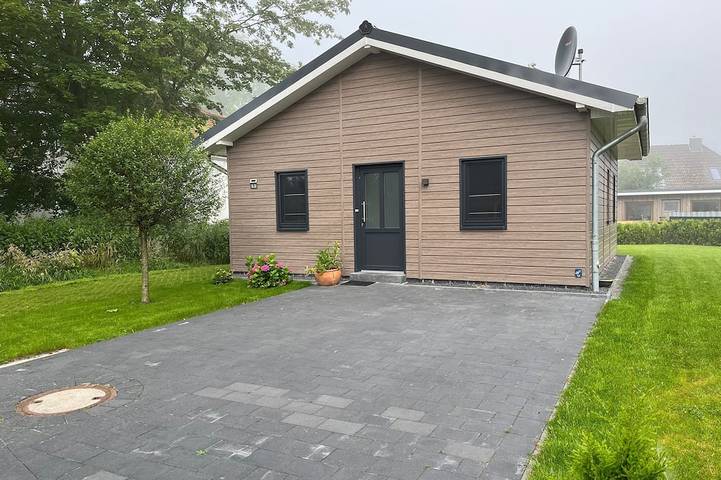 Ferienhaus für 4 Personen, mit Terrasse und Garten in Detern