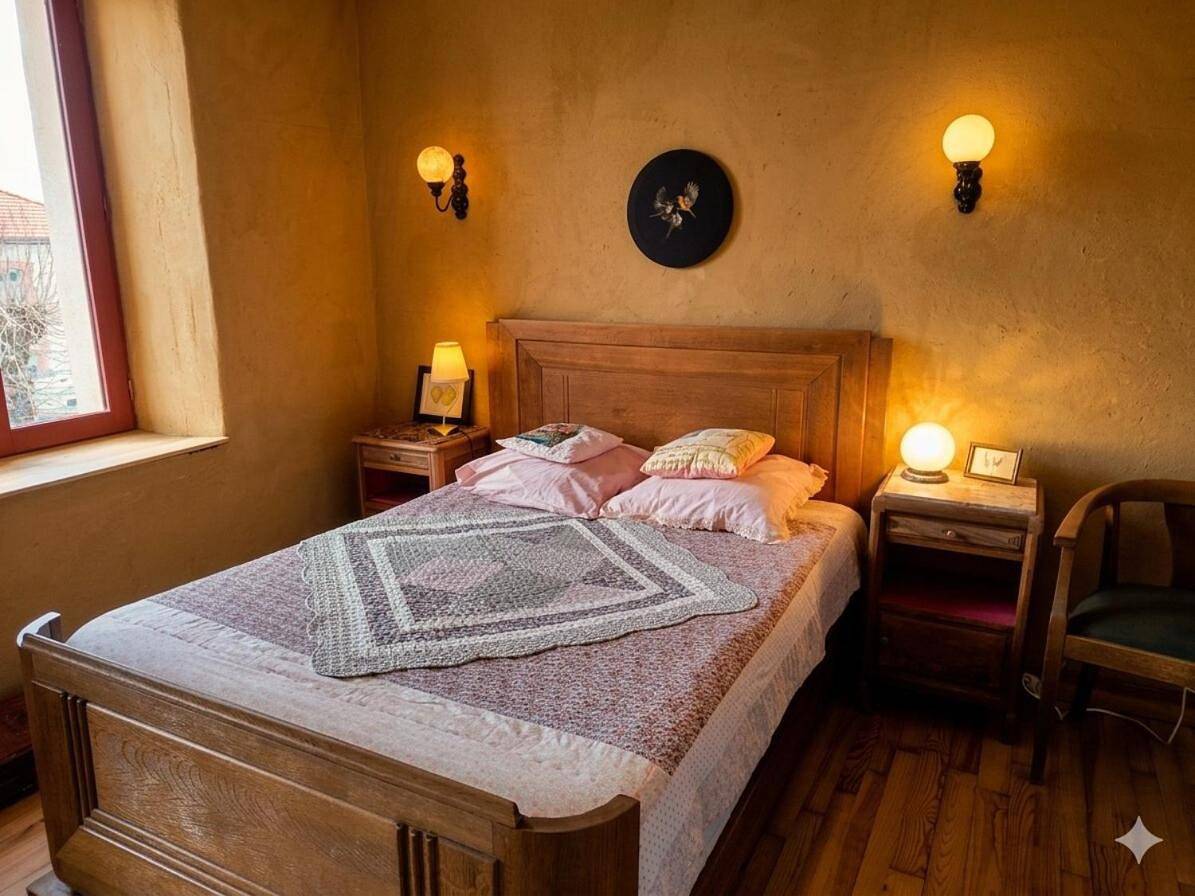 Maison d'artiste Le logis des corneilles in Rozier-Côtes-d'Aurec, Montbrison