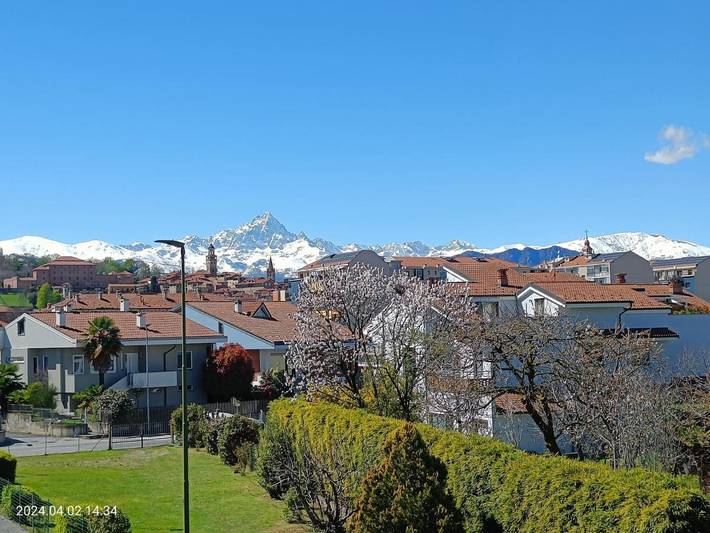 B&b voor 2 personen, with Terras and Tuin as well as Sauna in Saluzzo