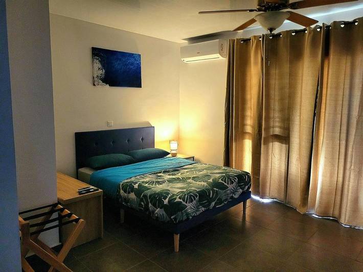 Appartement de vacances pour 3 personnes, avec vue ainsi que terrasse et jardin