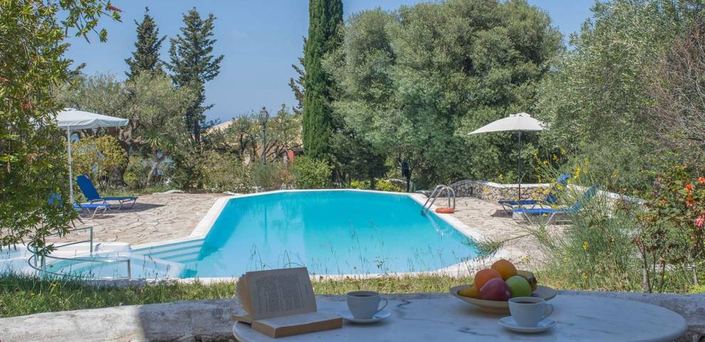 Holiday apartment for 2 people, with Terrace and Garden as well as Pool in Lefkada