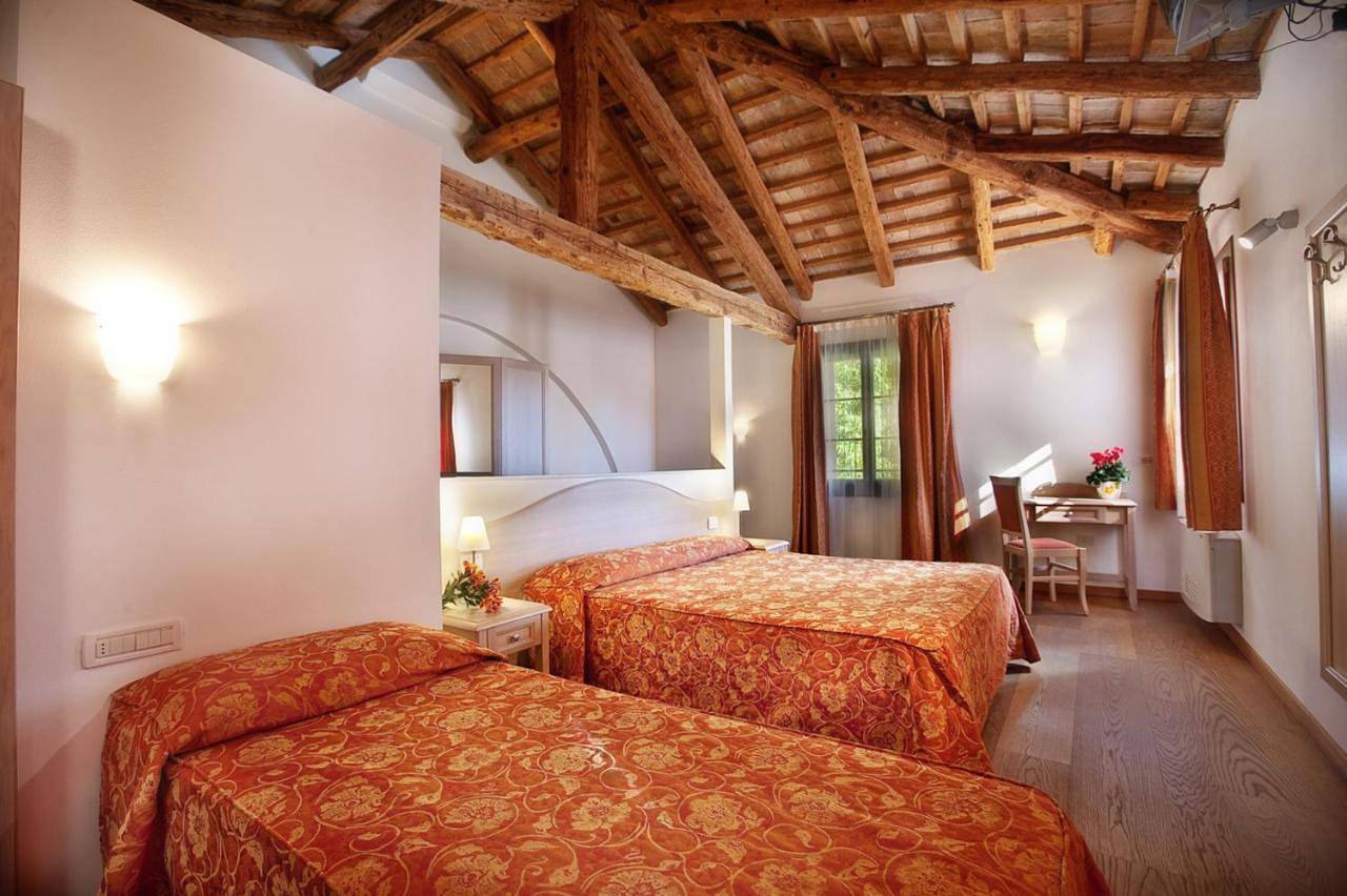 Quadruple Room with Bathroom in Crocetta del Montello, Province de Trévise