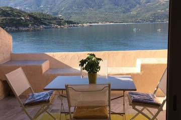 Gîte pour 2 personnes, avec terrasse dans Plage de Tiuccia
