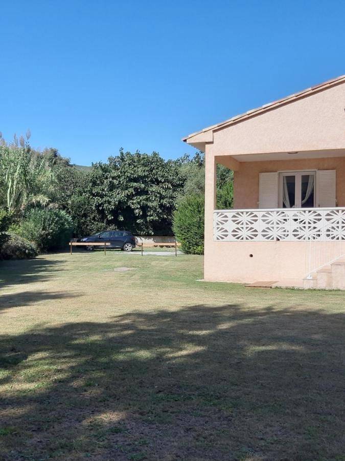 Location de vacances pour 6 personnes, avec jardin et vue à Pietracorbara - 3