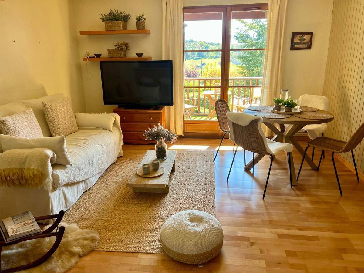 Appartement entier, One-Bedroom Apartment in Bourg-Madame, Parc naturel régional des Pyrénées catalanes