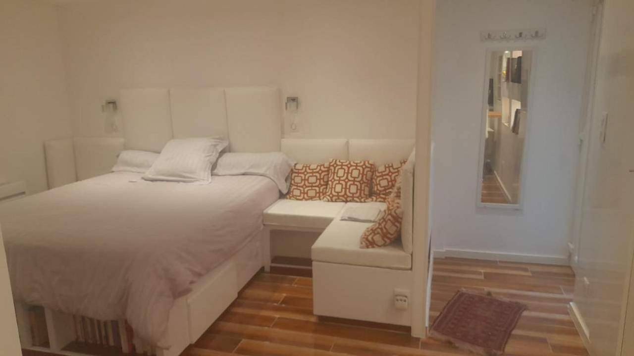 Appartement de vacances entier, Double Room with Private Bathroom in Sapignicourt, Marne