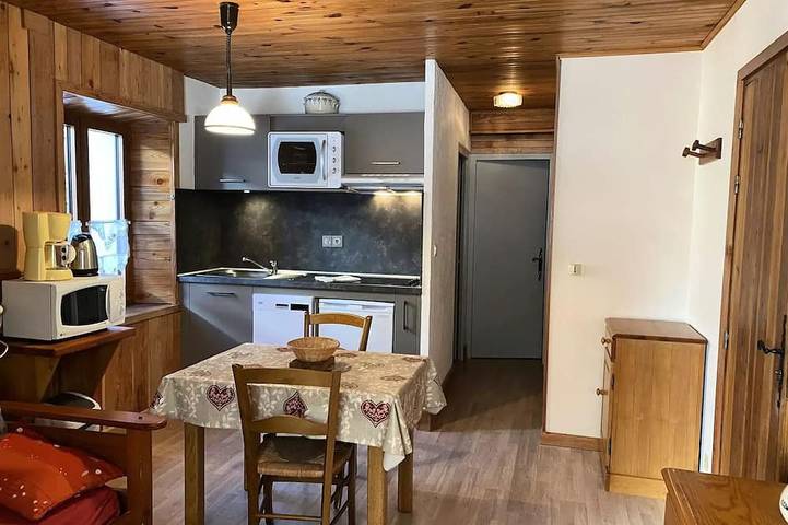Gîte pour 3 personnes, avec Terrasse dans Office De Tourisme De Bessans