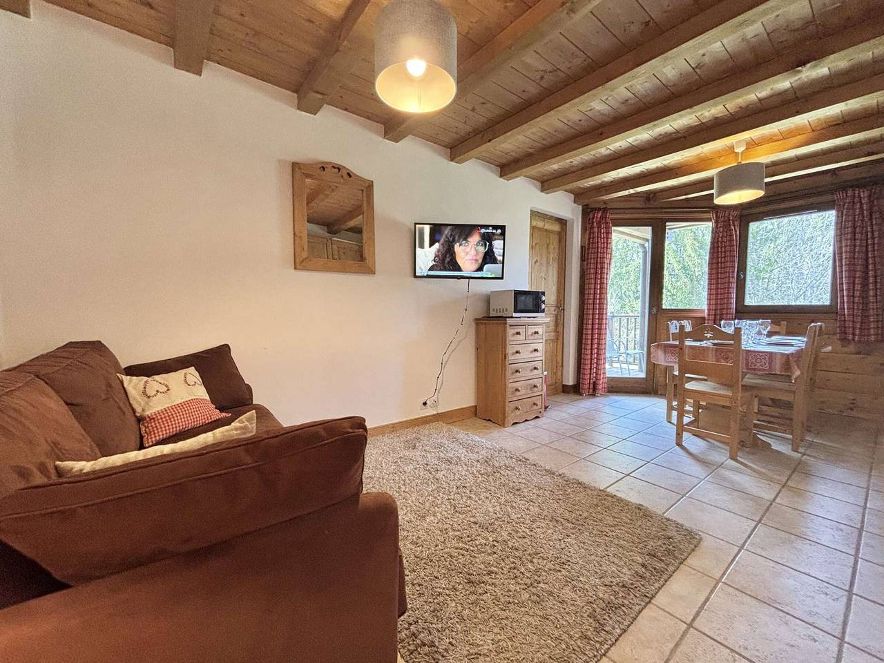 Entire apartment, 3-room apartment in Crest-Voland, 7 people, parking in Cohennoz, Albertville region