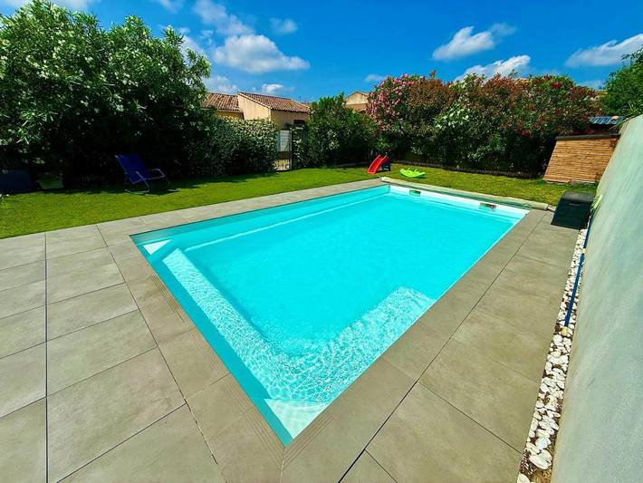 Location de vacances pour 7 personnes, avec vue ainsi que jardin et piscine à Saint-Drézéry - 4