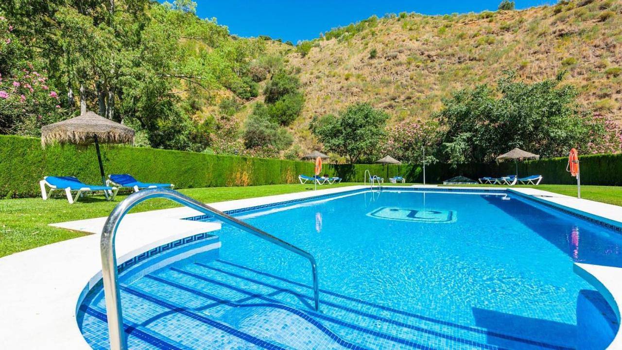 Fourteen-Bedroom Villa in Málaga (Este), Malaga