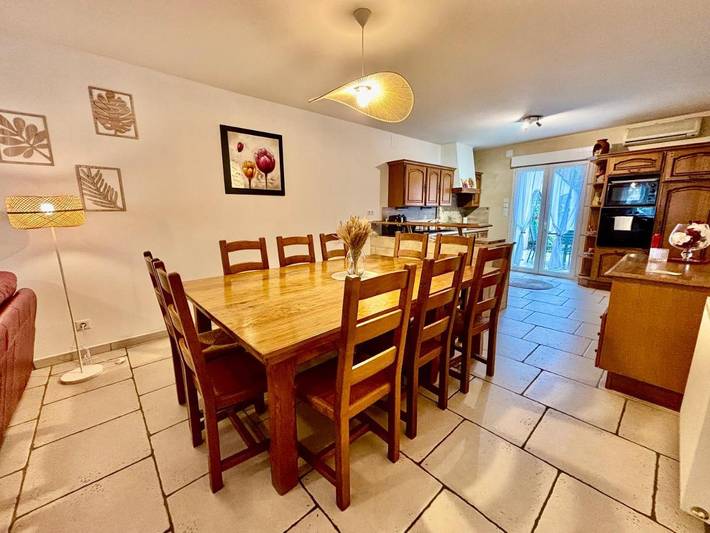 Location de vacances pour 10 personnes, avec jacuzzi ainsi que sauna et jardin, adapté aux familles à Lafrançaise - 4