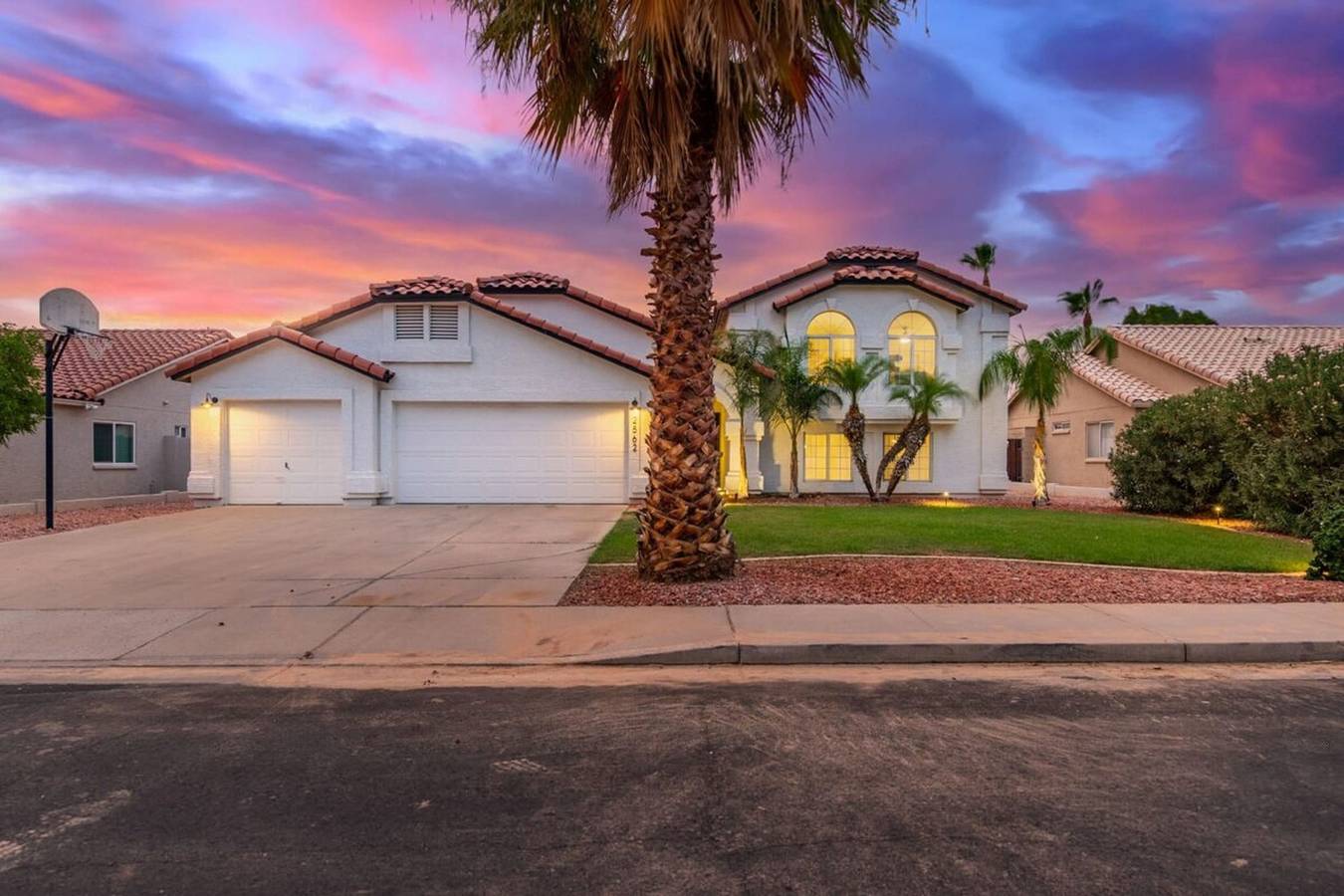 5Br Citrus Estate Sleeps 13 Free Htd Pool Gameroom in Mesa, Maricopa County