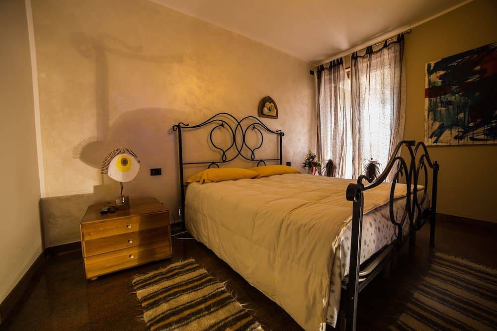 Villa Ivana - 3 Schlafzimmer - 3 Bäder - 6 Betten - in Desenzano del Garda, Gardasee-Berge