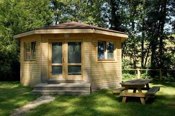 Gîte pour 5 personnes, avec sauna et jardin à Champvert