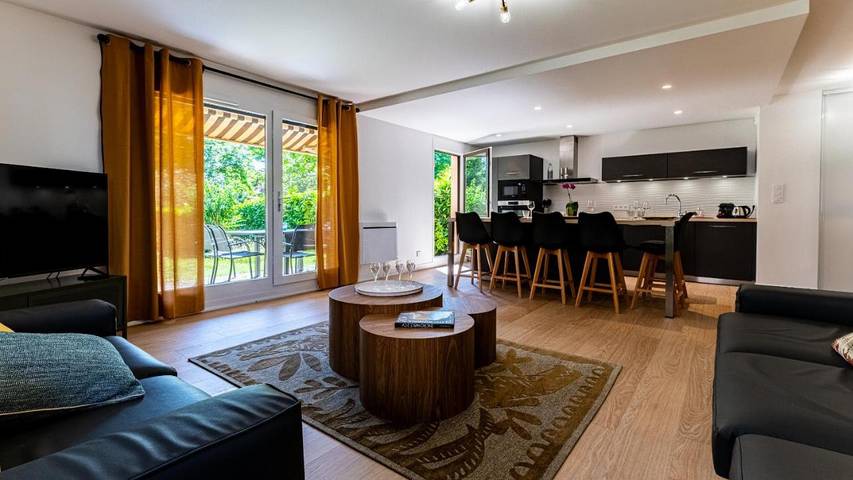 Gîte pour 6 personnes, avec Terrasse et Vue à Talant