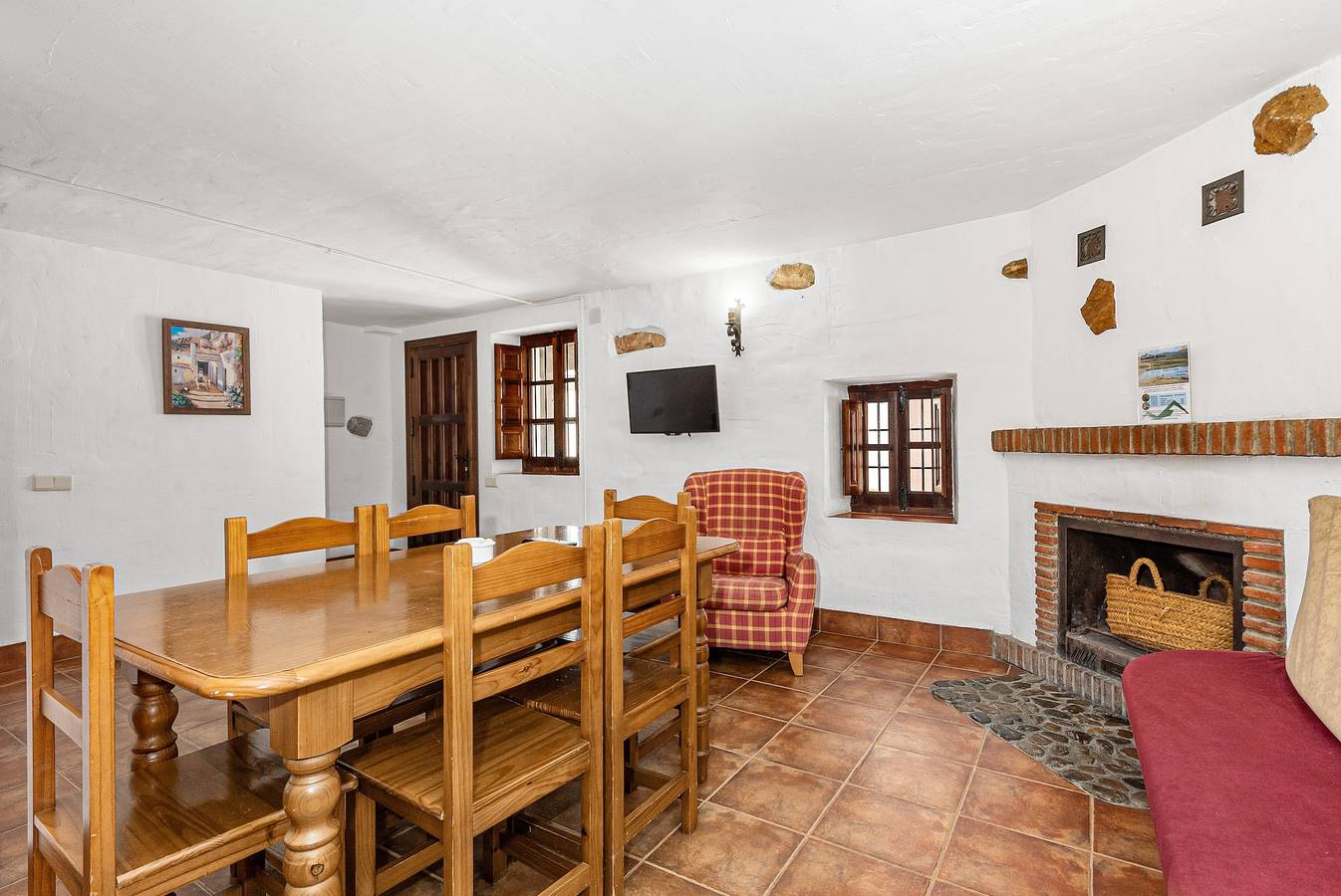 Casa rural 'La Cuadra' con vistas al lago, piscina compartida y terraza privada in Campanillas, Almogía