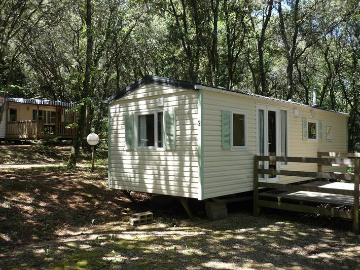 Mobil home pour 5 personnes, avec piscine et terrasse - 1