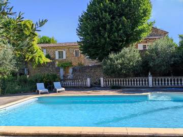 Cottage pour 6 personnes, avec piscine ainsi que jardin et vue, animaux acceptés à Tresques