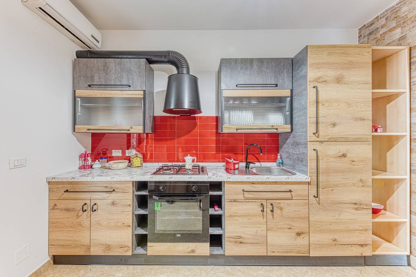 Casa vacanze "Vista Grotta" con terrazza, Wi-Fi e aria condizionata in Castro (Lecce), Provincia di Lecce