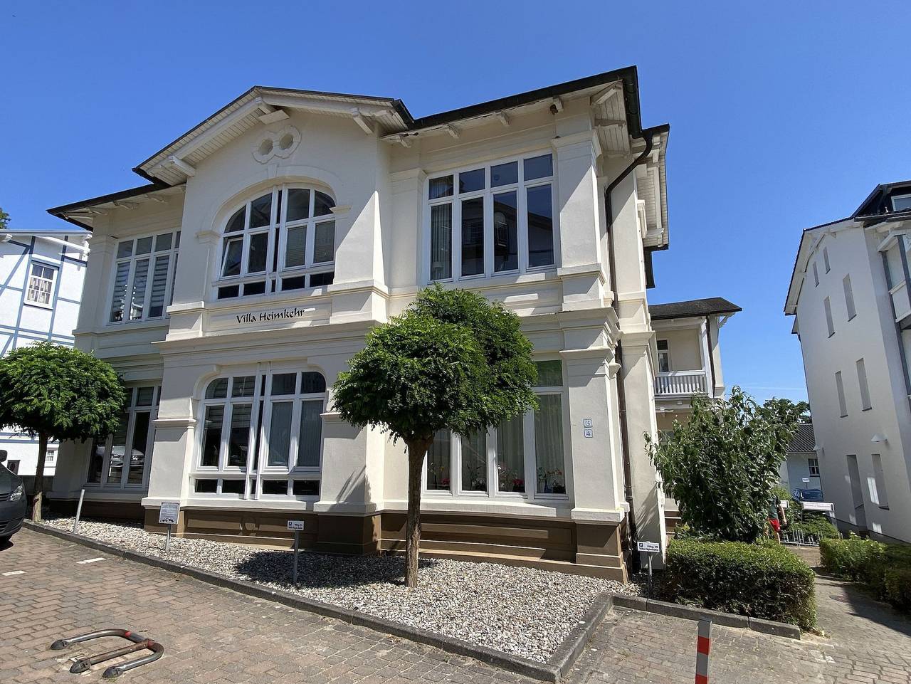 Ganze Ferienwohnung, P: Villa Heimkehr Whg 08 3 Sterne mit Balkon / Meerblick - Villa Heimkehr Whg. 08 3 Sterne mit Balkon / Meerblick in Göhren, Rügen