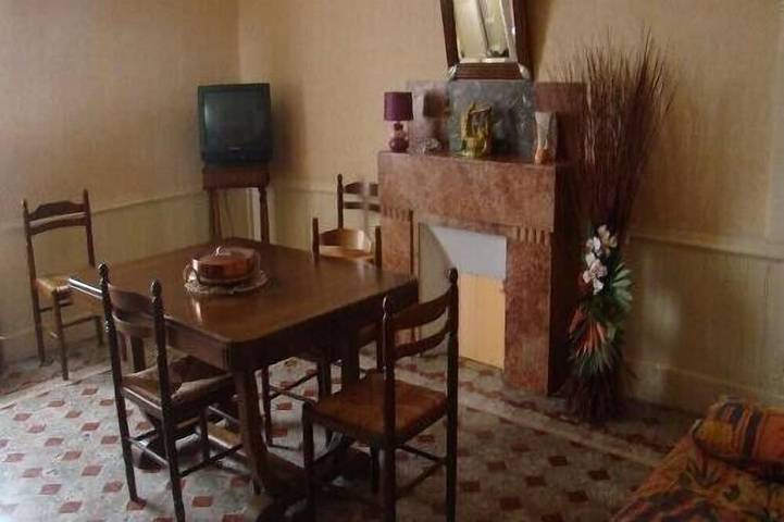 Casa en el campo cerca de un lago in Carmaux, Región de Albi
