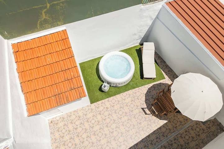 Ferienhaus für 18 Personen, mit Whirlpool und Balkon, mit Haustier