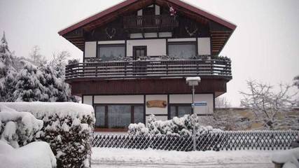 Ferienwohnung für 2 Personen, mit Terrasse, kinderfreundlich in Blankenburg