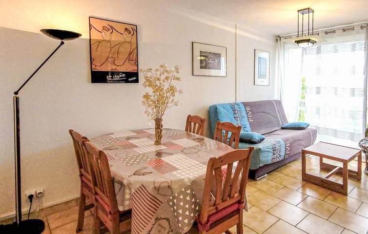 Appartement de vacances entier, Appartement confortable avec piscine près du centre-ville de Port-Camargue in Le Grau-du-Roi, Côte d'Améthyste