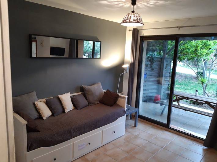 Gîte pour 5 personnes, avec terrasse ainsi que piscine et jardin, animaux acceptés à Serra-di-Ferro - 4