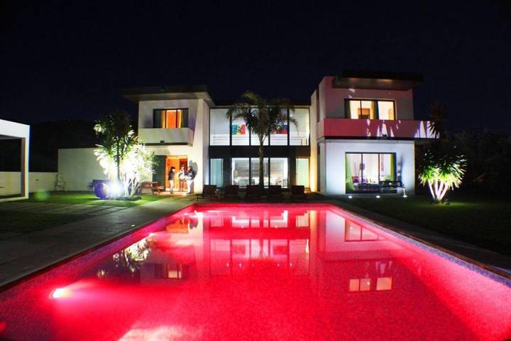 Casa rural para 12 personas, con Balcón y Terraza además de Jardín y Piscina en Villa Franca Do Campo