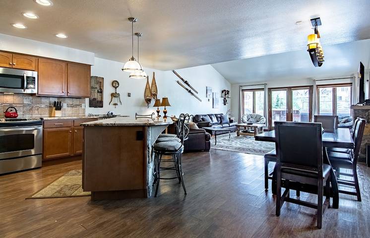 Vacation home for 7 people, with hot tub and balcony in Breckenridge