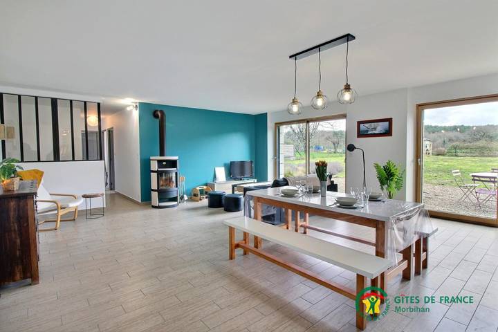 Gîte pour 4 personnes, avec jardin et terrasse à Crach - 2