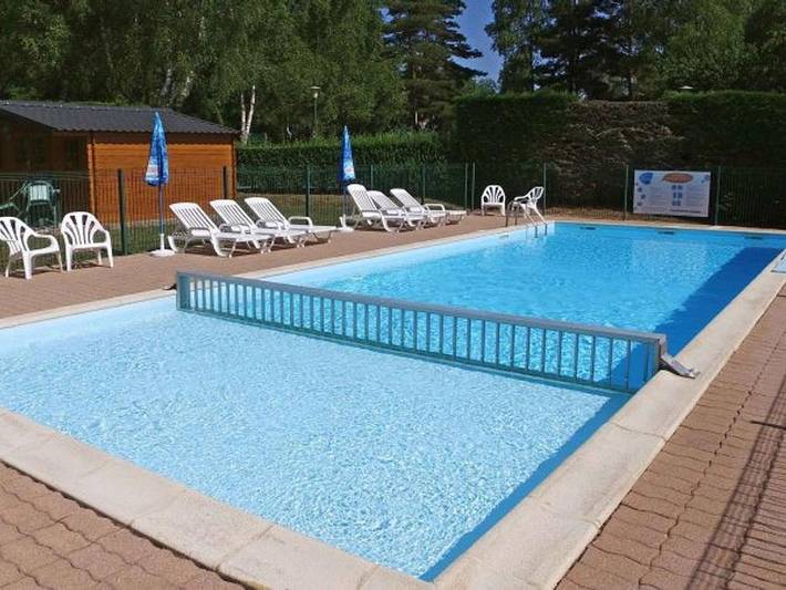Gîte pour 5 personnes, avec Bassin pour enfant dans le Cantal