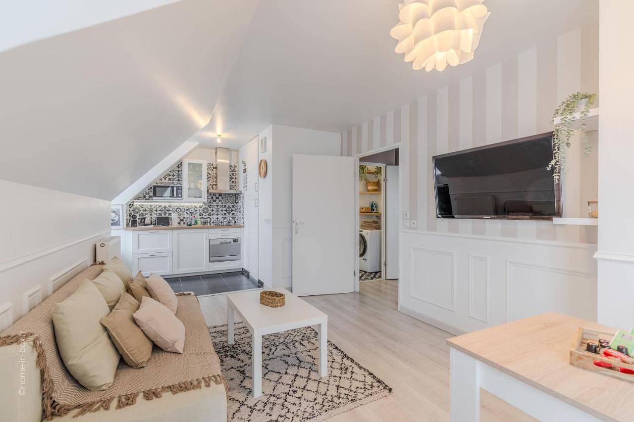 Appartement entier, Appartement Moderne, Parking Gratuit, 15min Disney in Meaux, Seine-et-Marne