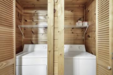 Log Cabin for 10 Guests in Sevierville, Sevier County, Picture 4