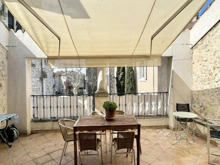 Gîte pour 6 personnes, avec terrasse, adapté aux familles à Saint-Cannat - 3