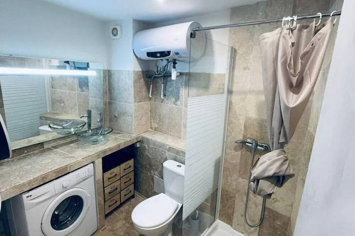 Appartement entier, Nouveau Logement nucléaire & tourisme in Pont-Saint-Esprit, Région de Nîmes