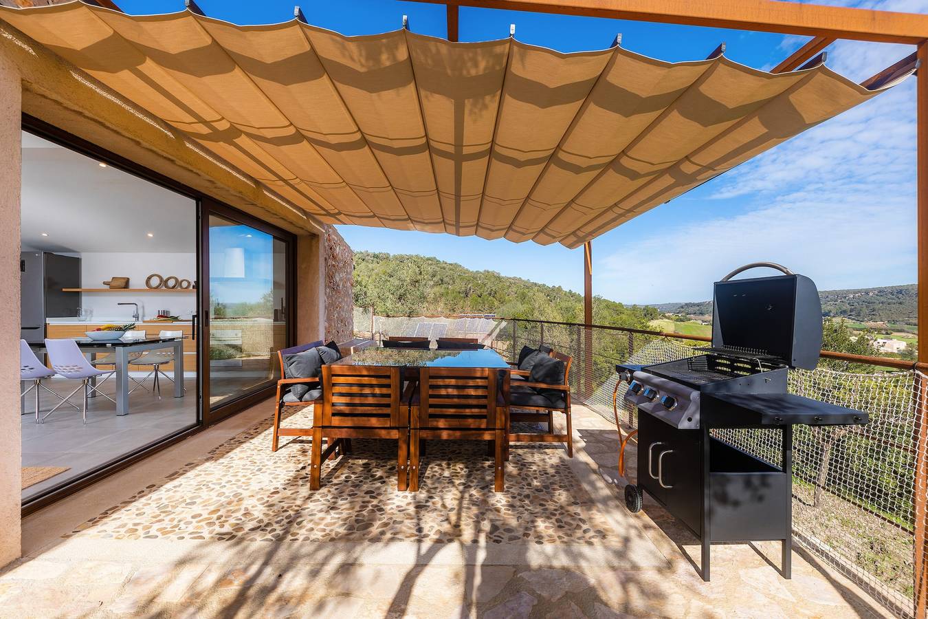 Rural Home "Can Jaume" with Pool, Terrace, Mountain View & Wi-Fi in Manacor, East Majorca