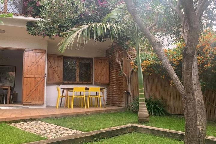 Casa de vacaciones para 6 personas, con vistas además de piscina y jardín - 1