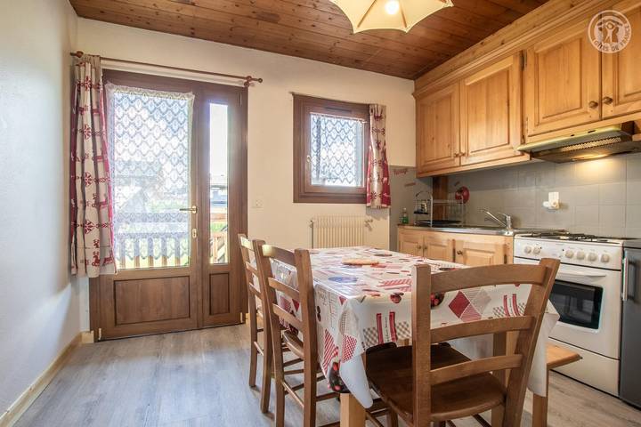 Gîte pour 4 personnes, avec balcon ainsi que jardin et jacuzzi à Crest-Voland - 4