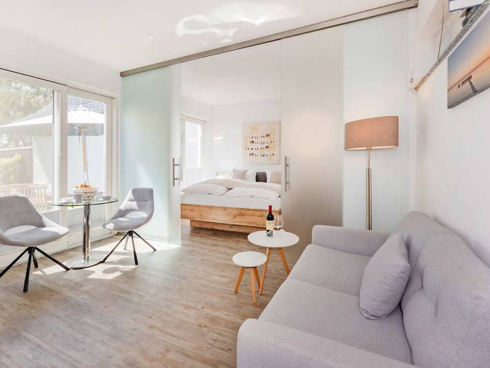 Ferienwohnung für 2 Personen, mit Terrasse und Garten sowie Seeblick in Kamminke