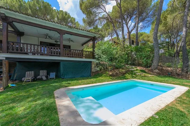 Chalet para 20 personas, con vistas y vistas al lago además de piscina y jardín, Se admiten mascotas - 1