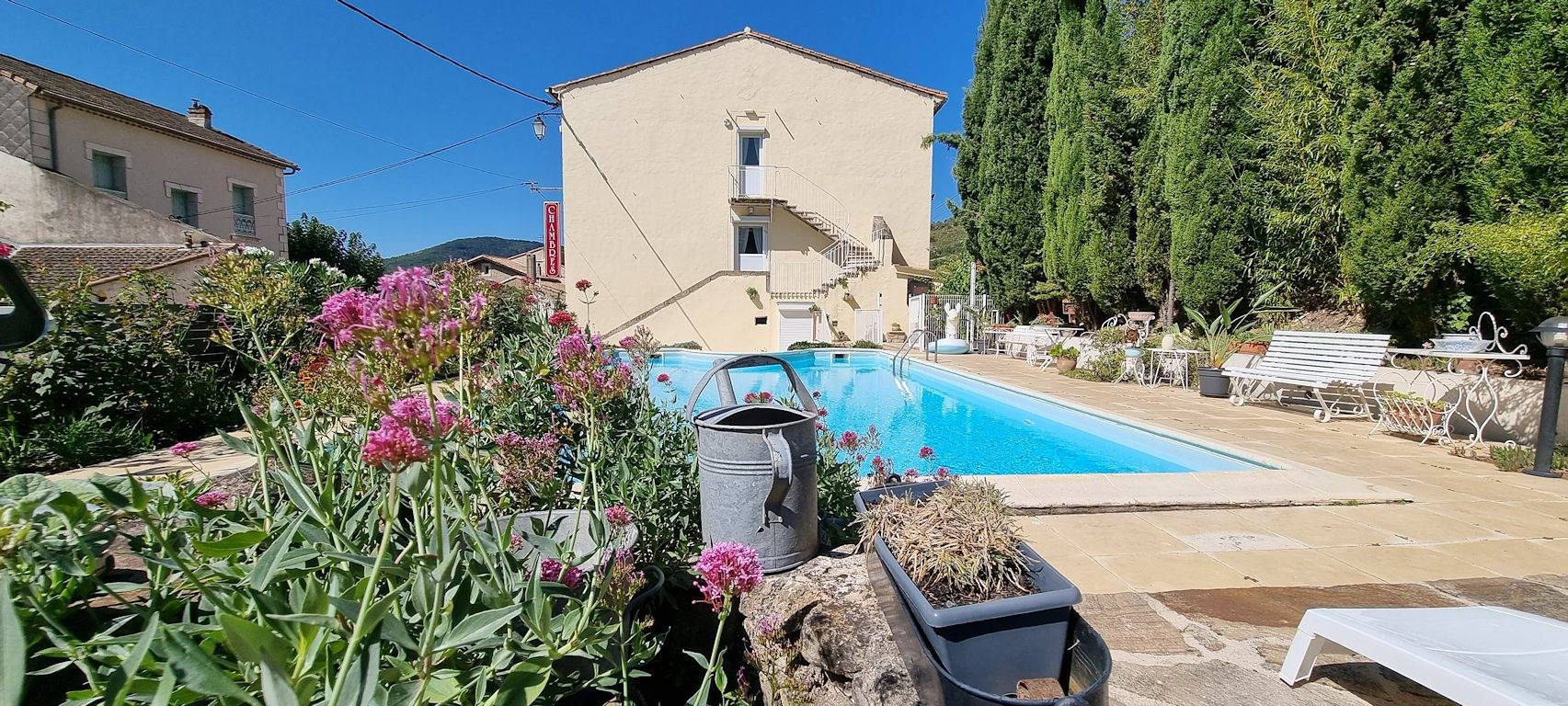 "Manoir de Gravezon", chambres d'hôtes et meublés - 203 in Lunas, Région de Lodève