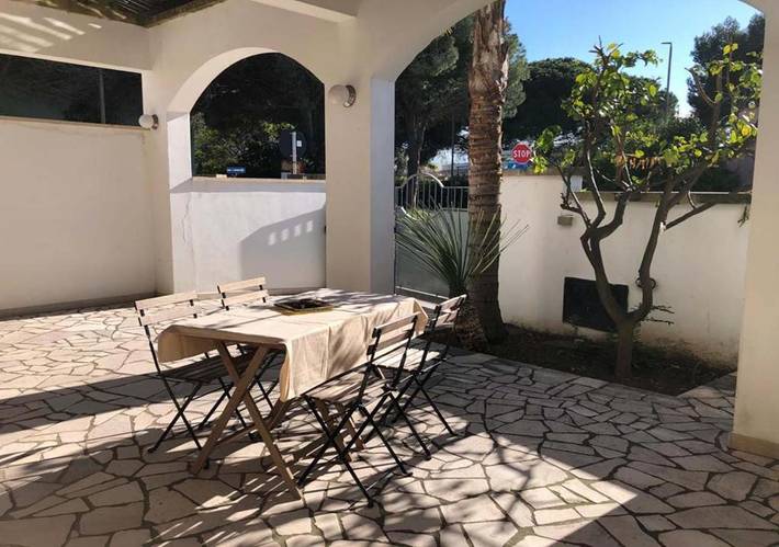 Chambre d’hôte pour 5 personnes, avec jardin et terrasse à Torre Dell'orso - 2