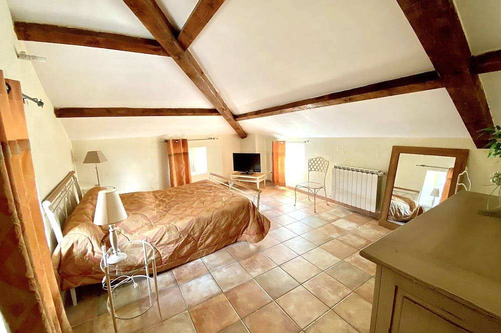 Haven Of Peace In The Heart Of The Cevennes, With Magnificent Views, in Le Vigan, Cévennes